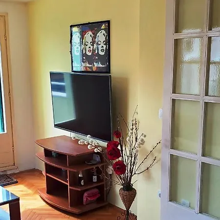 Zee Apartmán